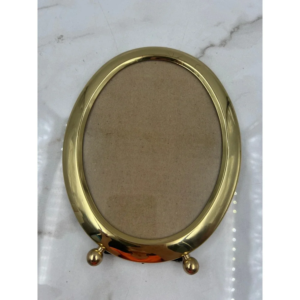 Vintage Oval Brass Tone Metal Picture Frame with Ball Feet 5x7 Portrait